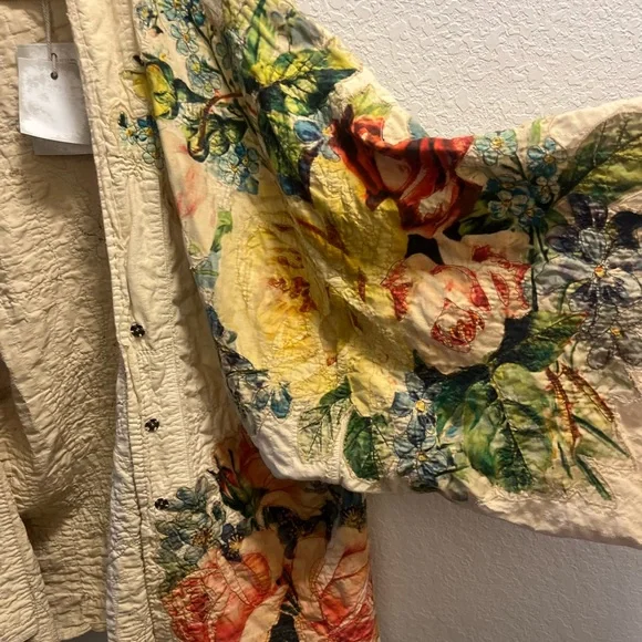 Magnolia Pearl floral kimono - Picture 12 of 16